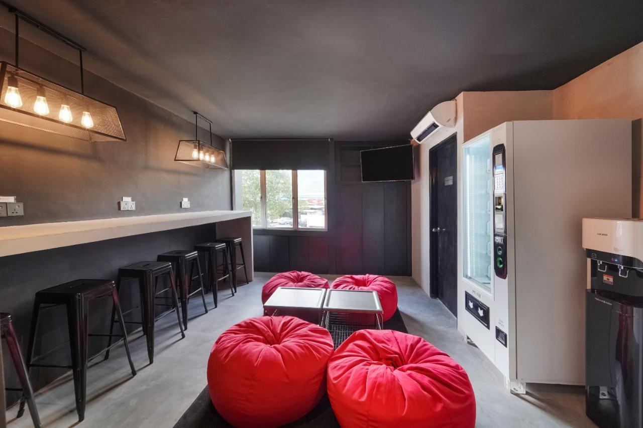 Oyo 89635 Modular Langkawi Capsule Hotel Padang Mat Sirat Zewnętrze zdjęcie